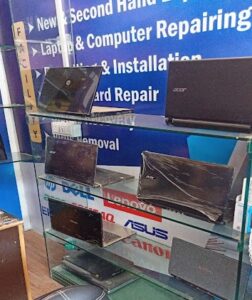 Laptop Hub is Barabanki's best and trusted shop for old laptops.